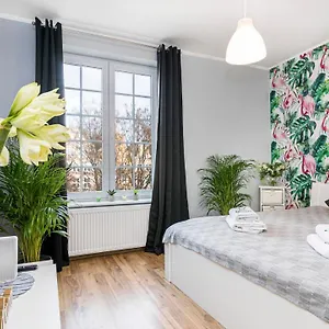 Maya's Flats & - Old Town Dluga 66 Апартаменты